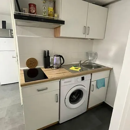 Апартаменты Handwerkerwohnung Kg Sutterain *